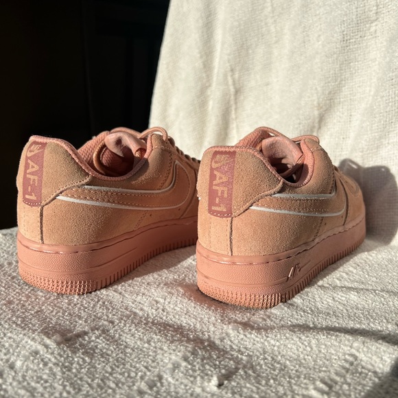 Nike Air Force 1 - Pink Suede Size 6 Women’s - Picture 6 of 7